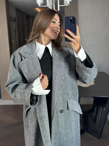Gri Balıksırtı Oversize İki Cepli Kadın Kaban