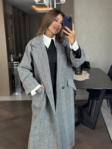 Gri Balıksırtı Oversize İki Cepli Kadın Kaban