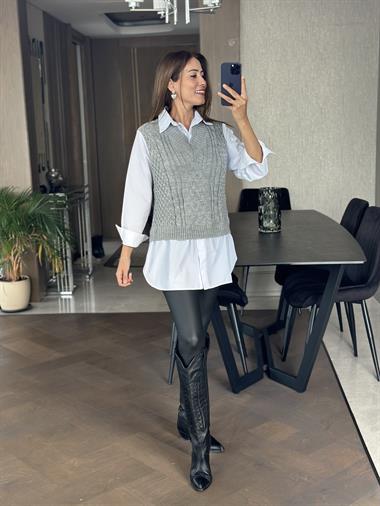 Gri Beyaz Gömlekli Triko Kadın Süveter