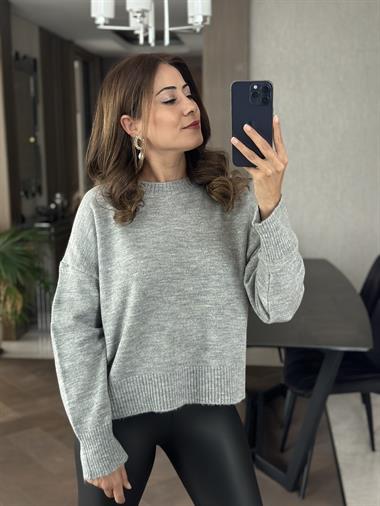 Gri Bisiklet Yaka Oversize  Kadın Triko Kazak