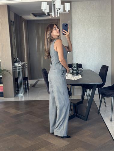 Gri Çizgili Karol Yelek Pantolon Kadın Maskülen Alt Üst Takım