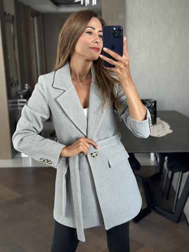 Gri Dokulu Kaşe İçi Astarlı Tek Düğmeli Kuşaklı Kadın Ceket