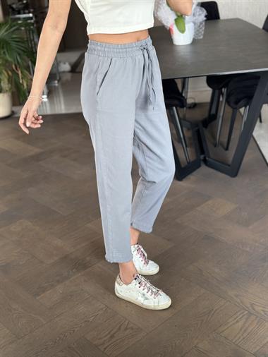 Gri Gabardin Beli Lastikli Ve Bağcıklı Cepli Kadın Pantolon