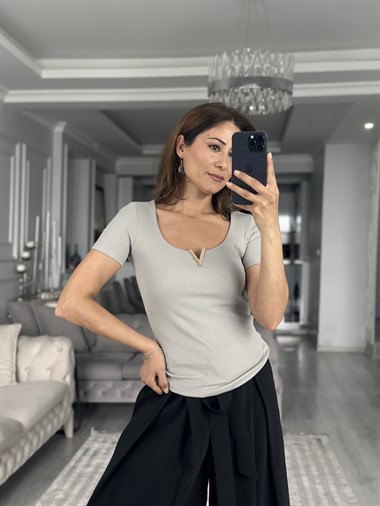 Gri Kısa Kol Gold V Demirli Kaşkorse Kadın Body
