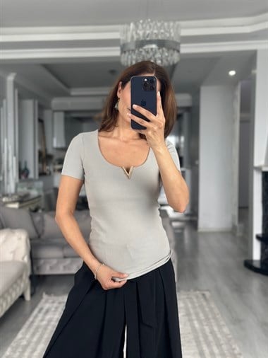 Gri Kısa Kol Gold V Demirli Kaşkorse Kadın Body