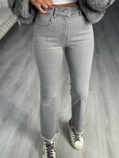 Gri Önü Taşlı Flare Kadın Jean Pantolon