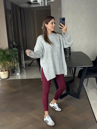 Gri Saç Örgülü Yanları Yırtmaçlı Kadın Triko Kazak