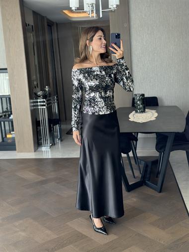 Gümüş Madonna Yaka Varak Baskılı Kadın Bluz