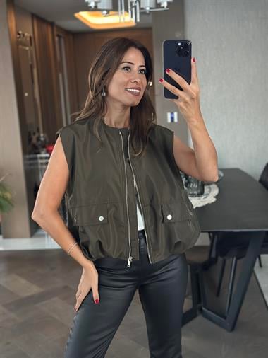 Haki Balon Model Sıfır Kol Fermuarlı Kadın Yelek