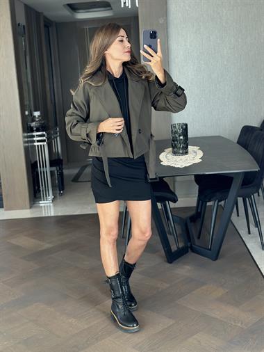 Haki Beli Kuşaklı Kısa Kadın Trençkot