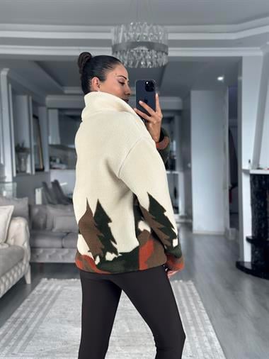 Haki Geyik Ve Çam Desenli Kadın Sweatshirt