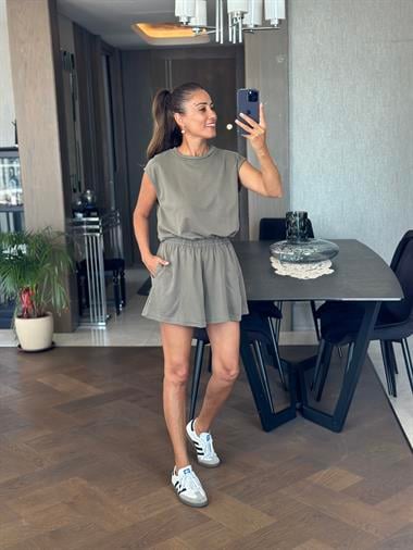 Haki Oysh Sırt Dekolteli Beli Lastikli Modal Kadın Şort Tulum