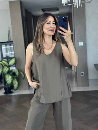 Haki V Yaka Bluz Bol Paça Pantolon Kadın Alt Üst Takım