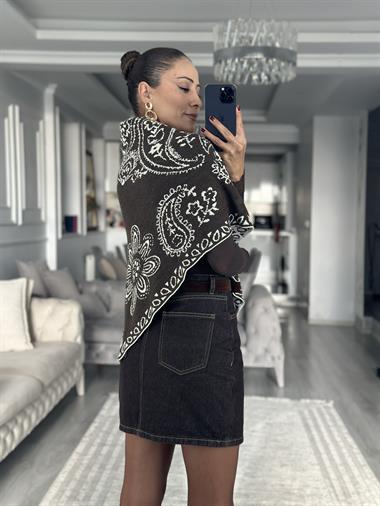 Kahve Krem Desenli Üçgen Kadın Triko Şal