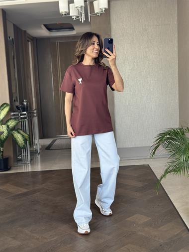 Kahverengi A Nakışlı Bisiklet Yaka Kısa Kol Kadın T-Shirt