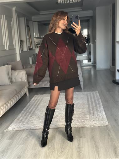 Kahverengi Bordo Geniş Baklava Desenli Kadın Kazak