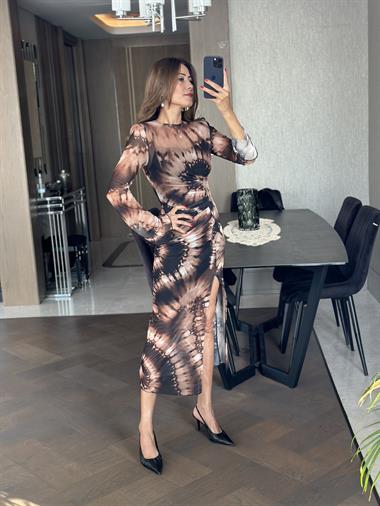 Kahverengi Desen Vatkalı Drapeli Yırtmaçlı Tül Kadın Elbise 