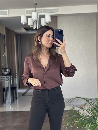 Kahverengi Karol Uzun Kol Saten Kadın Gömlek