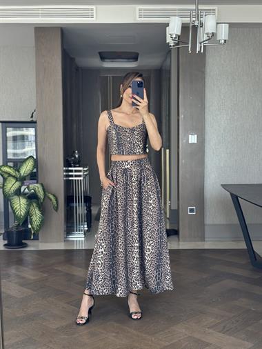 Kahverengi Leopar Arkası Gipeli Crop Bluz Etek Kadın Takım