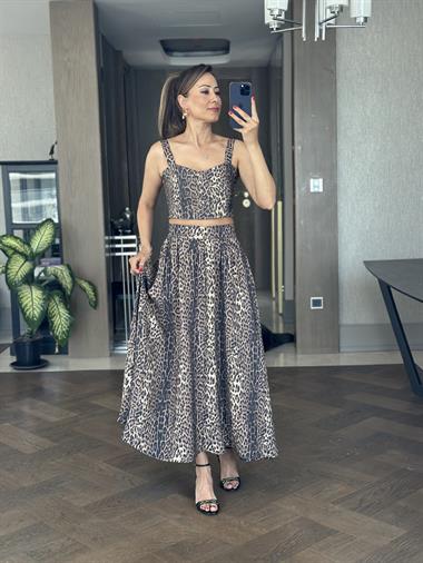 Kahverengi Leopar Arkası Gipeli Crop Bluz Etek Kadın Takım