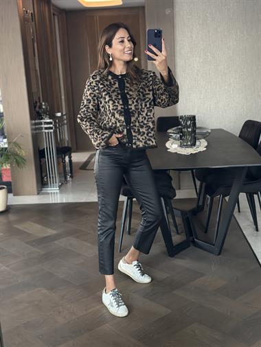 Kahverengi Leopar Desen Düğmeli Kadın Yumoş Hırka 