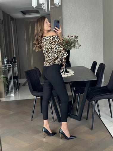 Kahverengi Leopar Desen Düşük Omuz Kadın Bluz