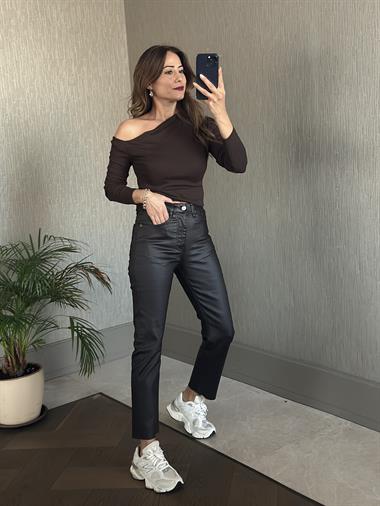 Kahverengi Mumlu Kesik Paça Kadın Jean Pantolon