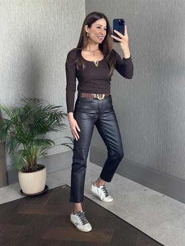 Kahverengi Mumlu Paçası Dikişli Kadın Jean Pantolon