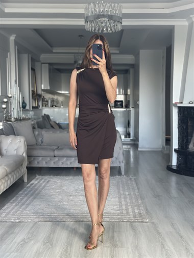 Kahverengi Omzu Ve Beli Aksesuar Detay Sandy Mini Kadın Elbise 