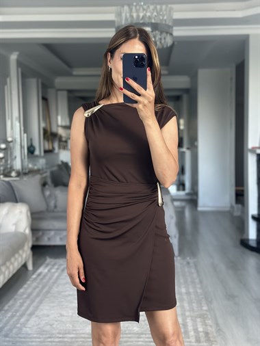 Kahverengi Omzu Ve Beli Aksesuar Detay Sandy Mini Kadın Elbise 