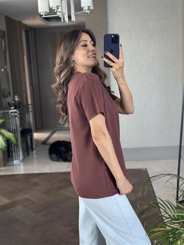 Kahverengi Önü Ayıcık RL Model Bisiklet Yaka Kadın T-Shirt