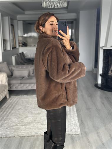 Kahverengi Önü Düğmeli Atkılı Kadın Kürk Mont