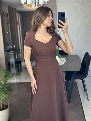 Kahverengi Öpücük Yaka Vatkalı Önü Düğme Detay Kadın Midi Boy Elbise