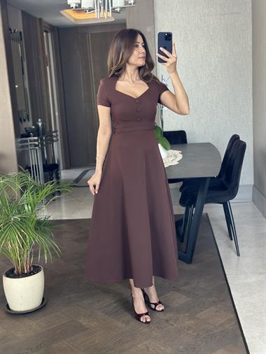 Kahverengi Öpücük Yaka Vatkalı Önü Düğme Detay Kadın Midi Boy Elbise