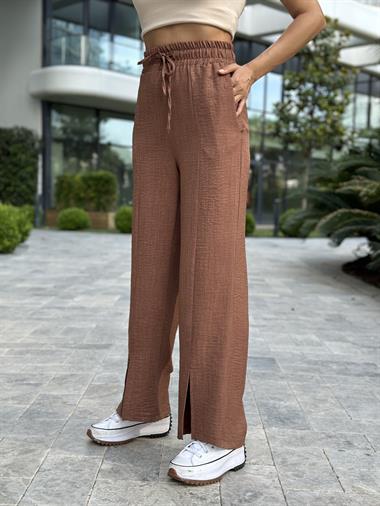 Kahverengi Paçası Yırtmaçlı Bağcıklı Tin Tin Kadın Pantolon