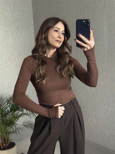 Kahverengi Parmak Detay Bisiklet Yaka Yumoş Kadın Body
