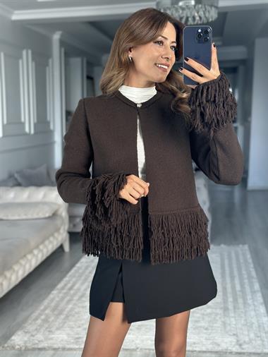 Kahverengi Püsküllü Tek Düğmeli Kadın Triko Hırka