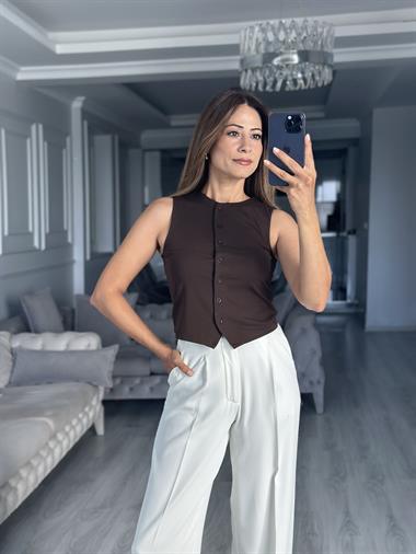 Kahverengi Sıfır Kol Düğmeli Bisiklet Yaka Kadın Yelek Bluz