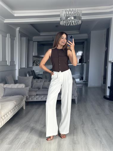 Kahverengi Sıfır Kol Düğmeli Bisiklet Yaka Kadın Yelek Bluz