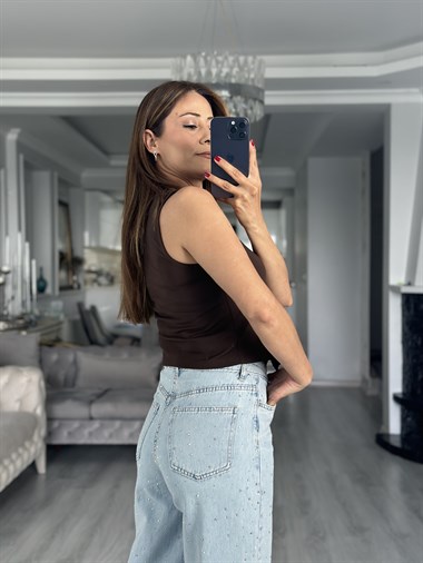 Kahverengi Sıfır Kol Düğmeli Kadın Yelek Bluz