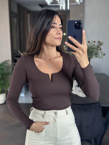 Kahverengi  Uzun Kol Yaka V Demirli Kadın Body