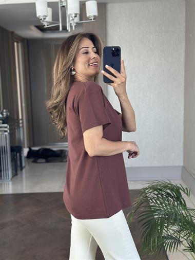 Kahverengi V Yaka MD Model Kadın T-Shirt
