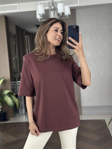 Kahverengi Vatkalı Oversize Mass Model Bisiklet Yaka Kısa Kol Kadın T-Shirt