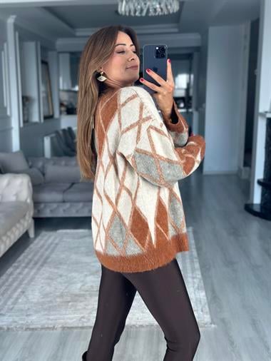 Karamel Baklava Desen V Yaka Şardonlu Kadın Triko Hırka 