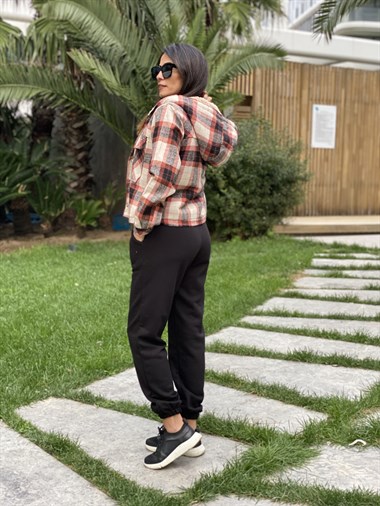 Kiremit Kapüşonlu İçi Kürklü Ekose Detay Crop Ceket