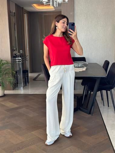 Kırmızı Bisiklet Yaka Basic Top Kadın Crop T-Shirt