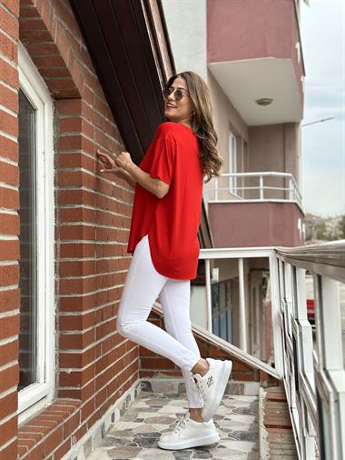 Kırmızı Bisiklet Yaka  Kolu Ve Eteği Lazer Kesim Kadın T-Shirt