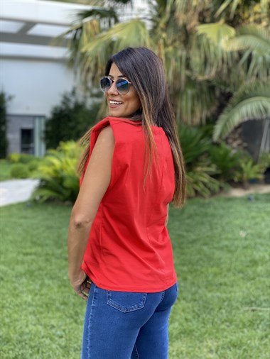 Kırmızı Bisiklet Yaka Vatkalı Kadın T-Shirt