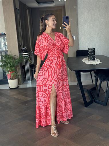 Kırmızı Desenli Beli Lastikli Önü Yırtmaçlı Midi Boy Viskon Kadın Elbise 