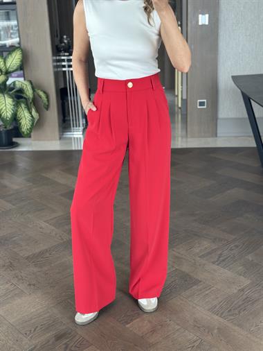 Kırmızı Gold Düğmeli Arka Beli Lastikli Geniş Paça Kumaş Kadın Pantolon